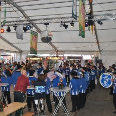fanfarenkorps_alt_laatzen_zu_gast_bei_ron_paulik-06 (3)